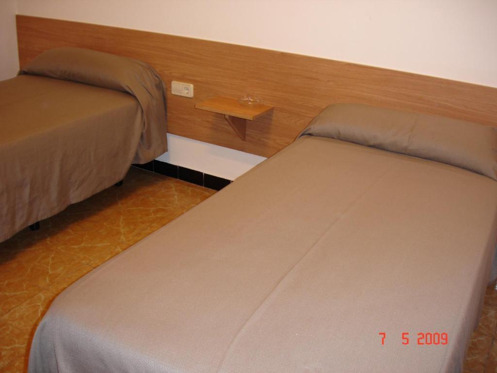 Hostal Can Blanco Sarriá de Ter Exteriör bild
