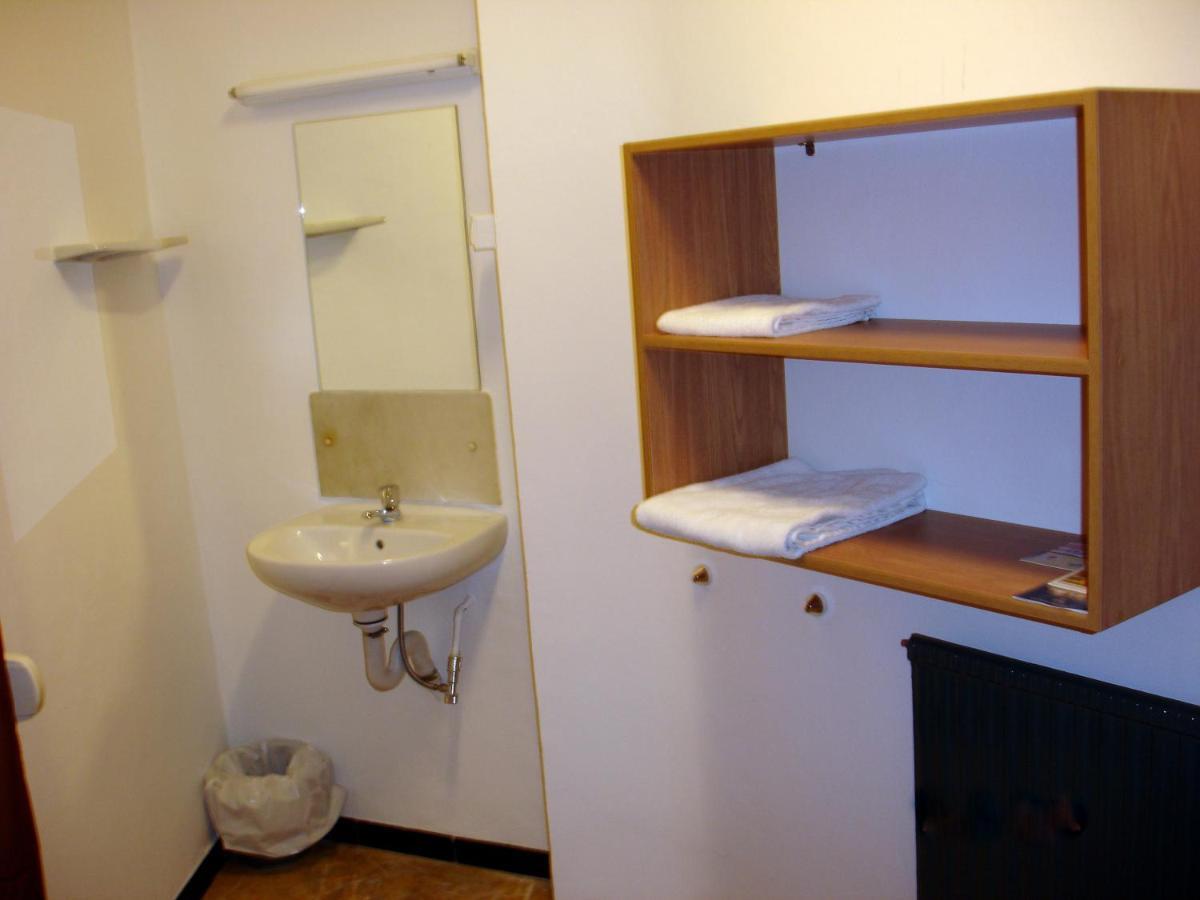 Hostal Can Blanco Sarriá de Ter Exteriör bild